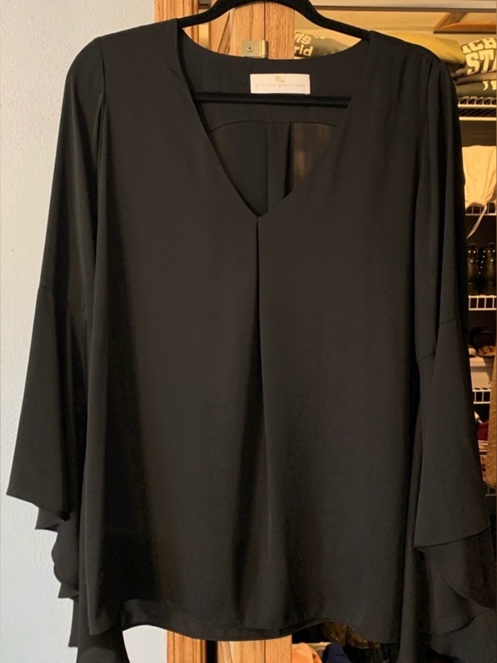 *NWOT* Amanda Uprichard Black V Neck Bell Sleeve Long Sleeve Top/Blouse (size M) - Picture 2 of 5